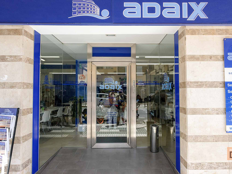 Primera formación en las oficinas de Adaix Expansión